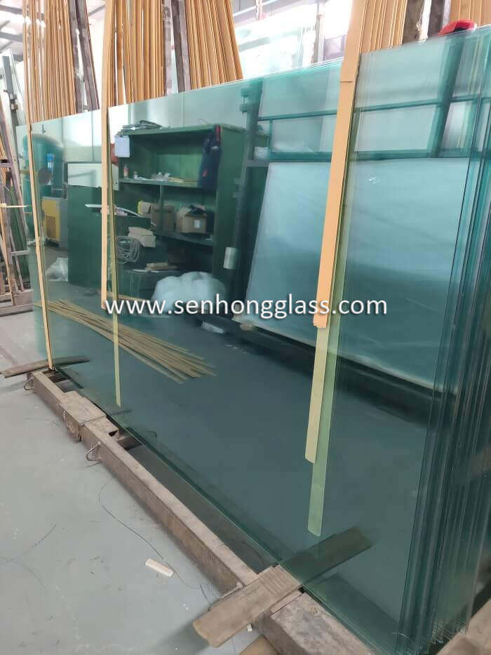 laminated glass in production 1